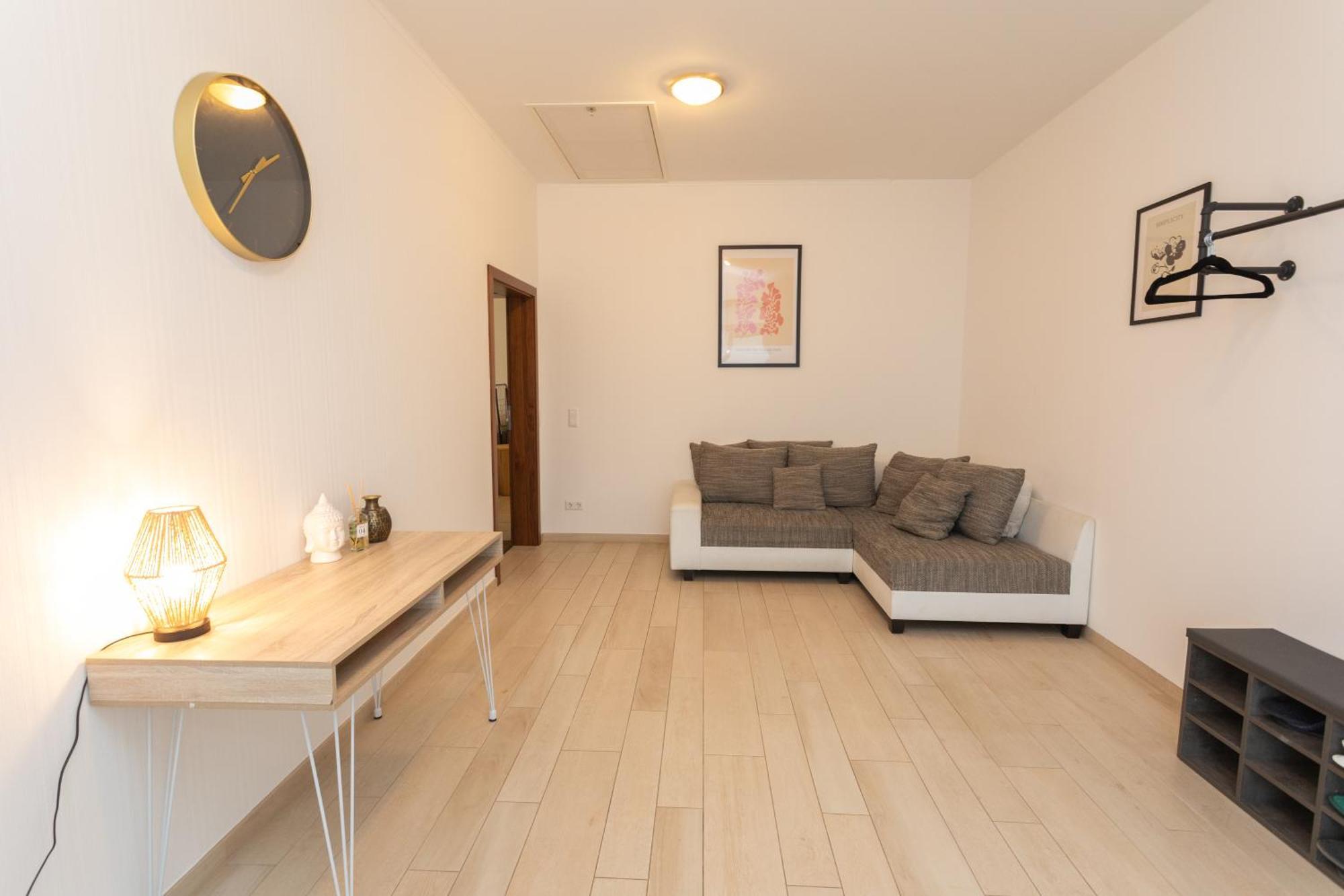 Stadthaus Mit 2 Schlafzimmern & Wohnzimmer Mit Kamin - Kostenloser Privat-Parkplatz Auf Dem Grundstueck لبسيا المظهر الخارجي الصورة