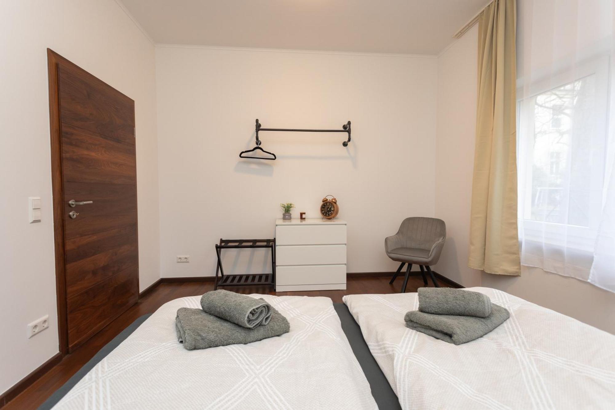 Stadthaus Mit 2 Schlafzimmern & Wohnzimmer Mit Kamin - Kostenloser Privat-Parkplatz Auf Dem Grundstueck لبسيا المظهر الخارجي الصورة