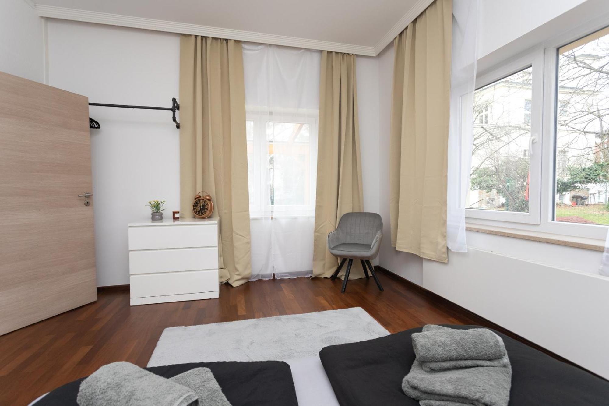 Stadthaus Mit 2 Schlafzimmern & Wohnzimmer Mit Kamin - Kostenloser Privat-Parkplatz Auf Dem Grundstueck لبسيا المظهر الخارجي الصورة