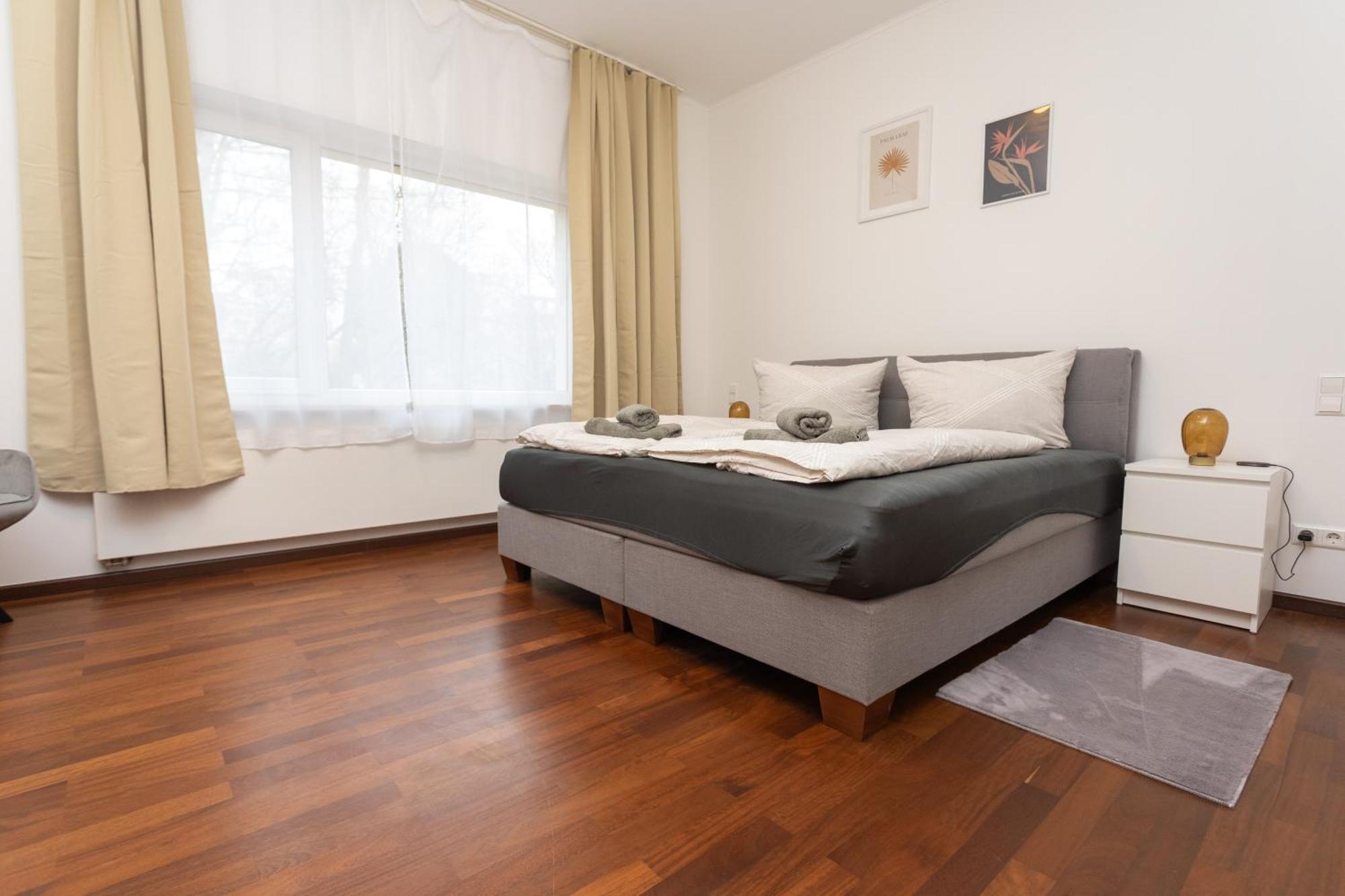 Stadthaus Mit 2 Schlafzimmern & Wohnzimmer Mit Kamin - Kostenloser Privat-Parkplatz Auf Dem Grundstueck لبسيا المظهر الخارجي الصورة